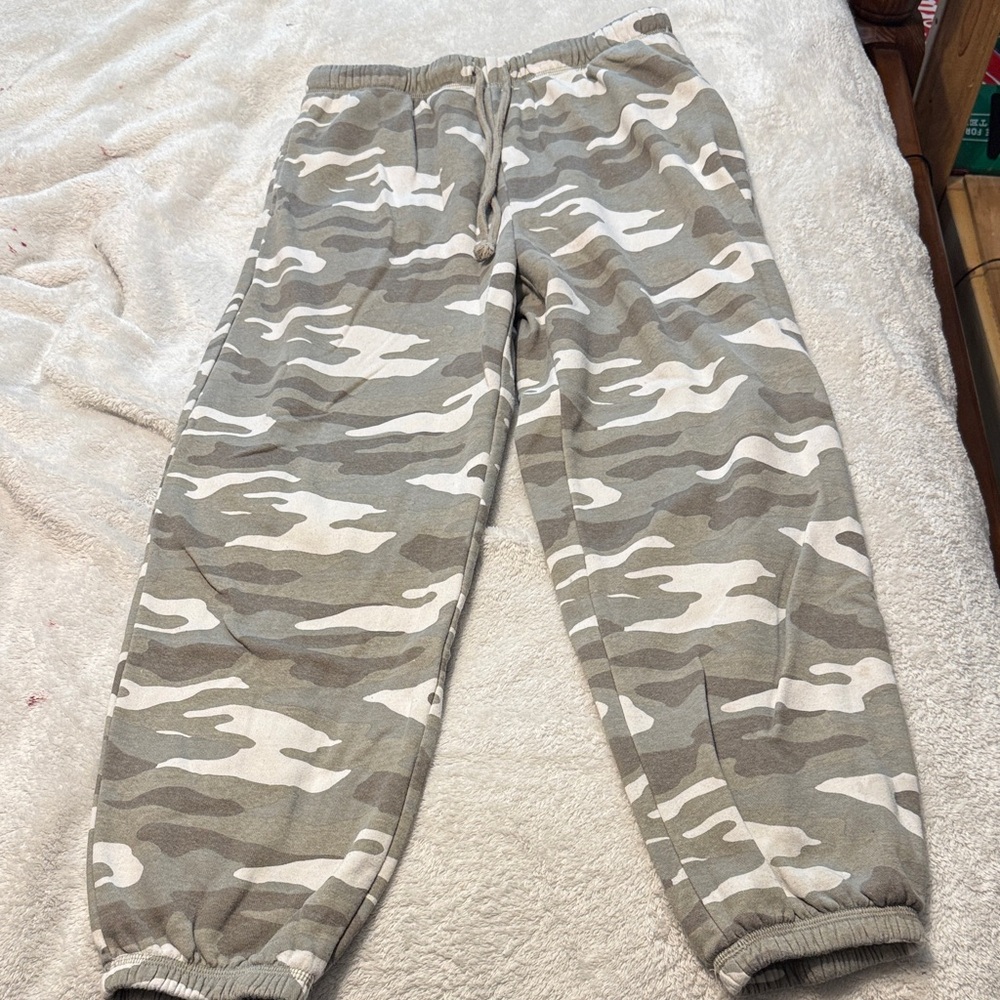 flirtitude Gray & Cream Camo Jogger Track Pants